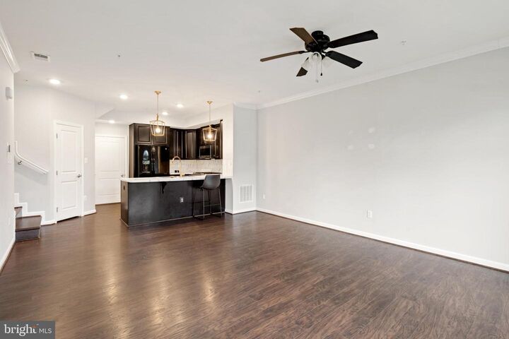 Property Photo: 5822 Oakdale Village Road MD 21754