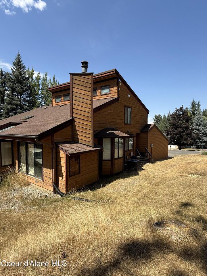 Property Photo:  2322 E Lookout Dr  ID 83815 