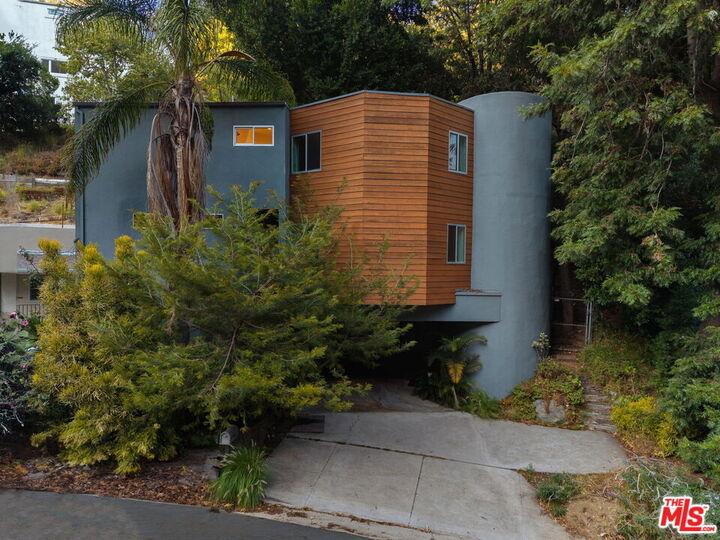 2180 Laurel Canyon Blvd  Los Angeles CA 90046 photo