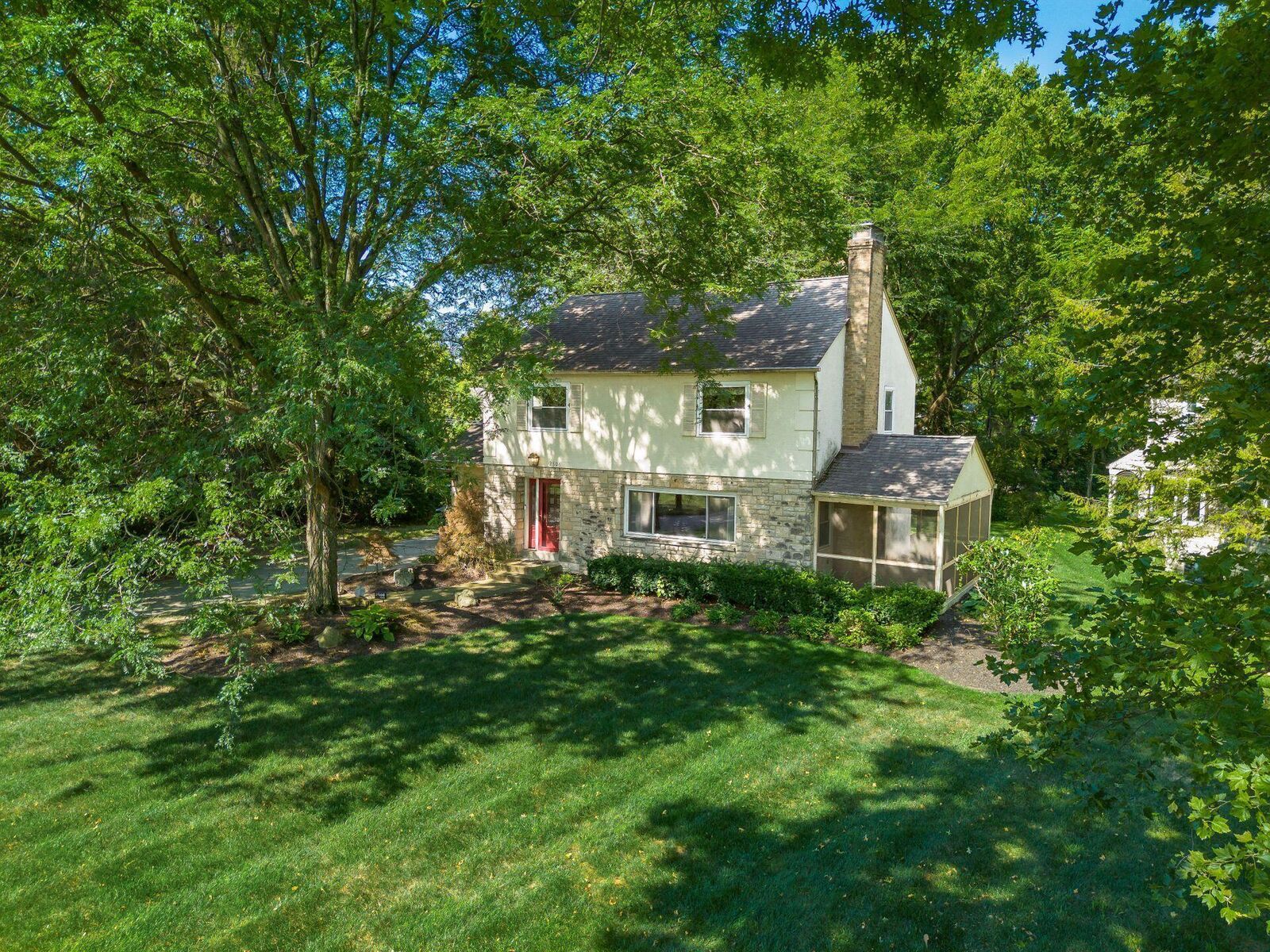 Property Photo:  2506 Brookwood Road  OH 43209 