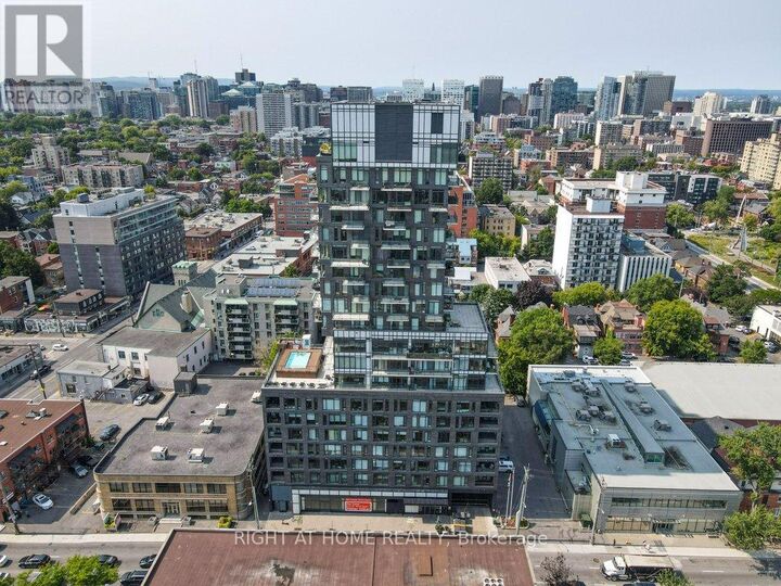 Property Photo:  203 Catherine Street 2002  ON K2P 1J5 