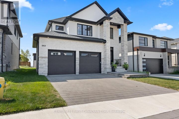 Property Photo: 1907 Fountain Grass Drive ON N6K 0M2