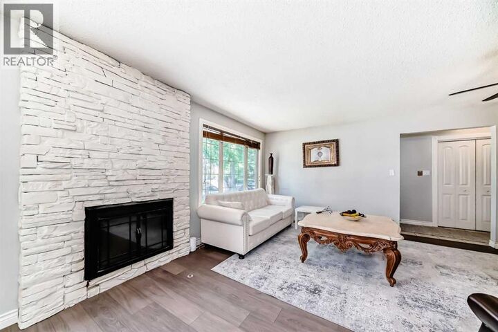 Property Photo: 128 Whiteside Crescent Northeast AB T1Y 2A7