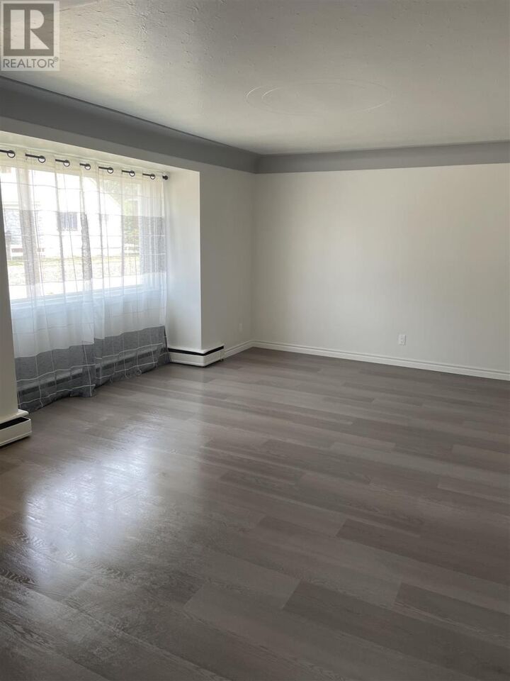 Property Photo:  35 Wallace Ter  ON P6C 1K2 