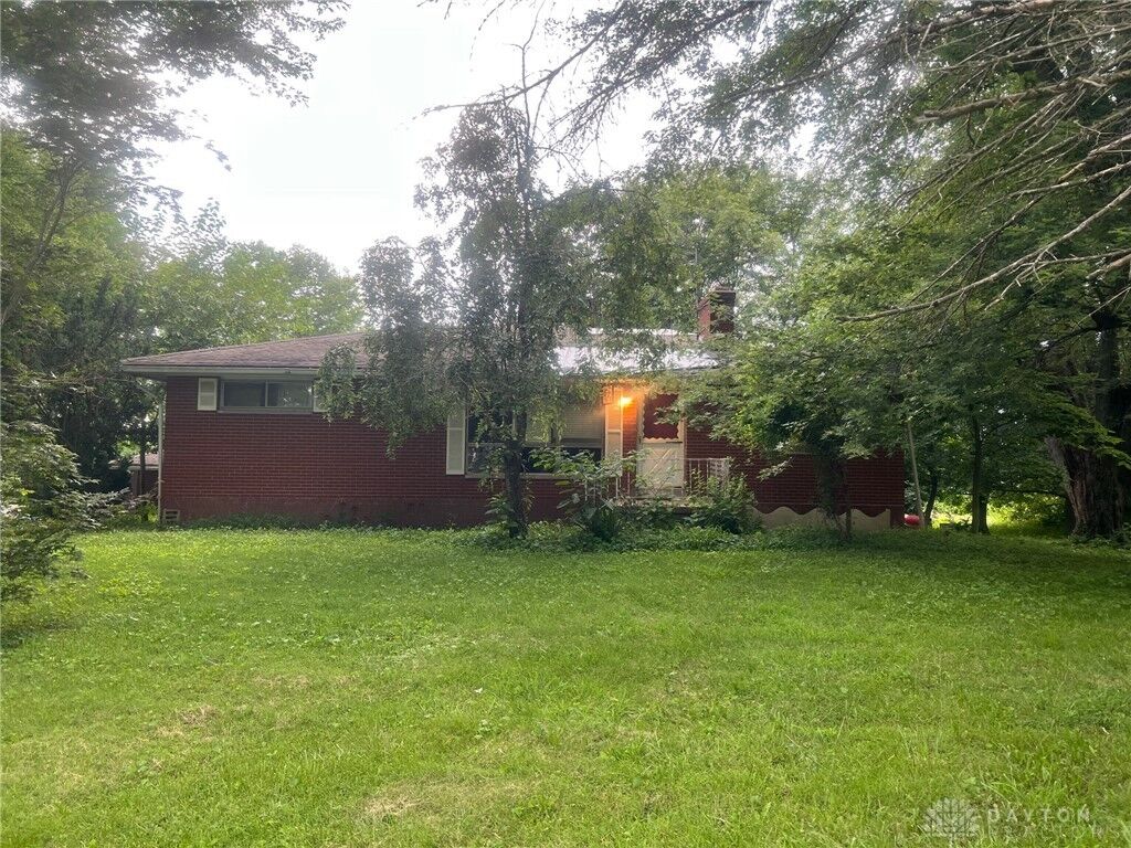 Property Photo: 4135 Social Row Road OH 45068