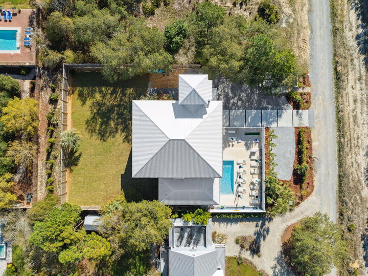 Property Photo: 204 Sandstone Street FL 32459