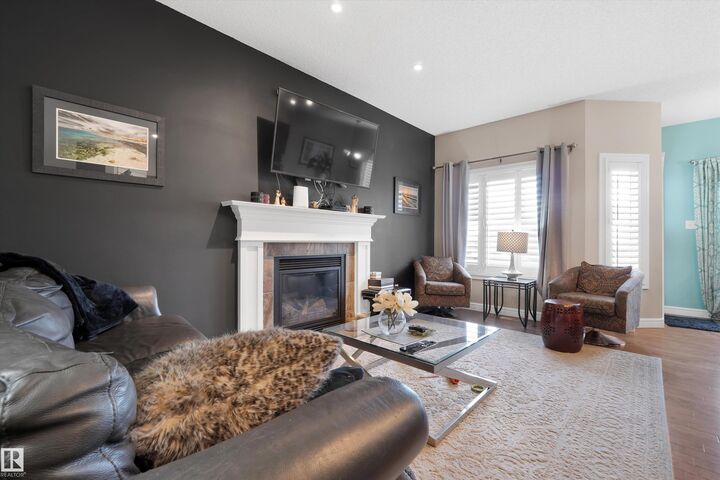 44 Woodbridge Link  Fort Saskatchewan AB T8L 0H8 photo