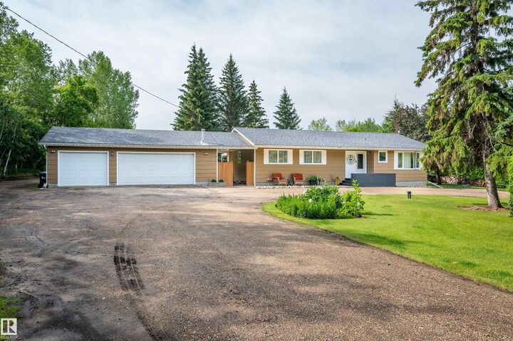 Property Photo: 53059 Rge Road 224 37 AB T8E 2K4