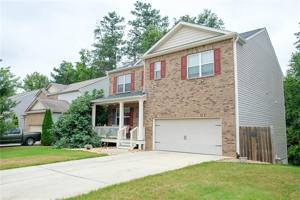 Property Photo: 410 Heritage Club Circle GA 30132