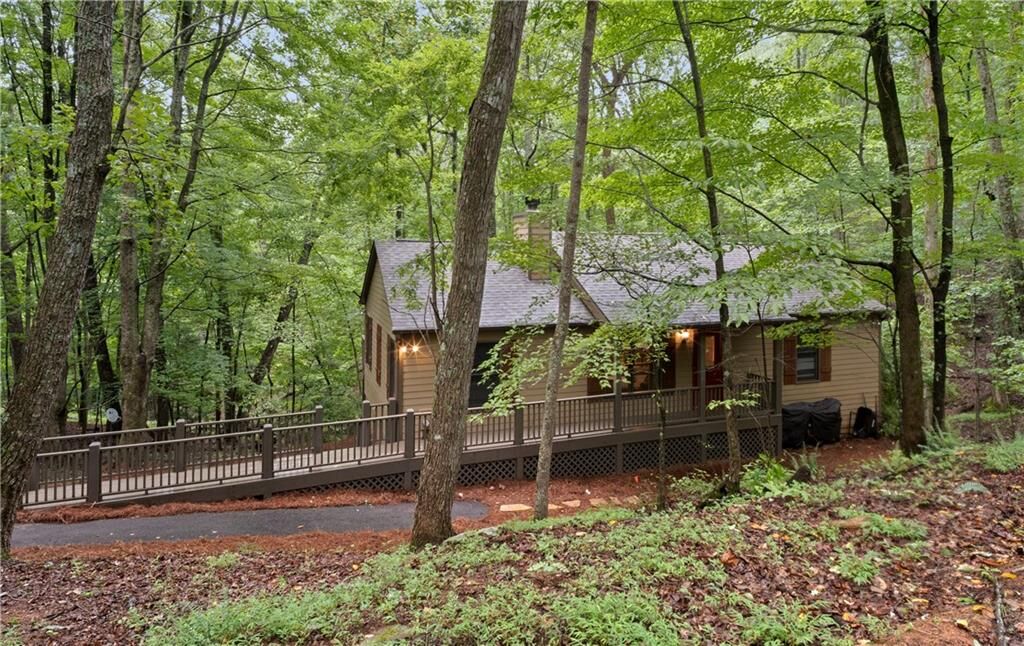 Property Photo:  8 White Oak Knoll  GA 30143 