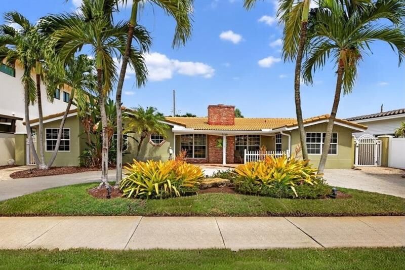 Property Photo:  5730 NE 21st Rd  FL 33308 