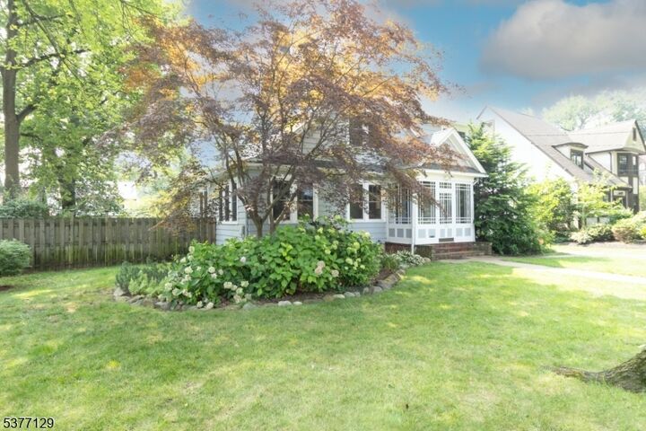 Property Photo:  715 Dorian Rd  NJ 07090 