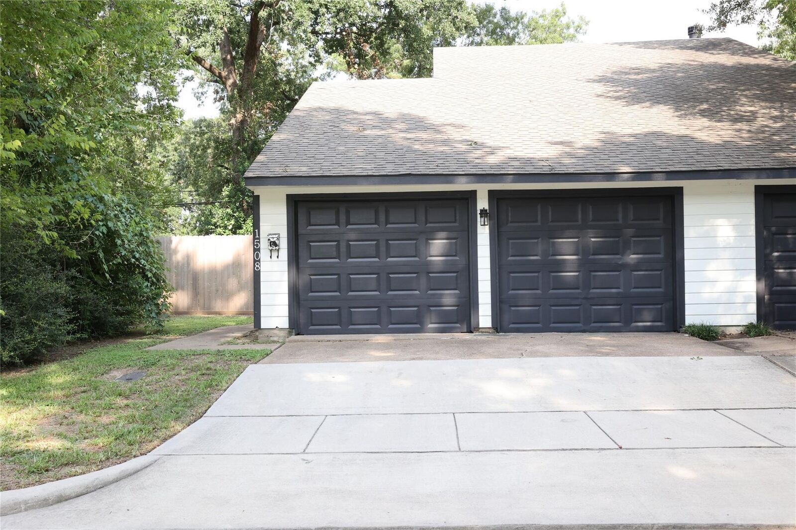 Property Photo: 1508 Early Lane TX 77055