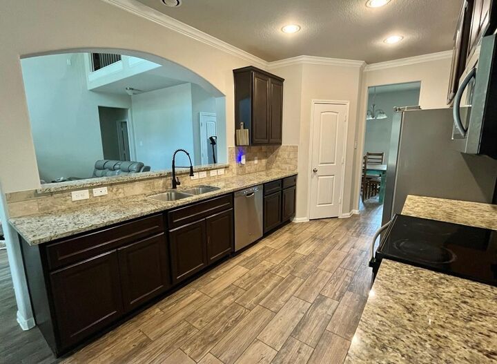 Property Photo: 3210 Pine Hollow Circle TX 77356