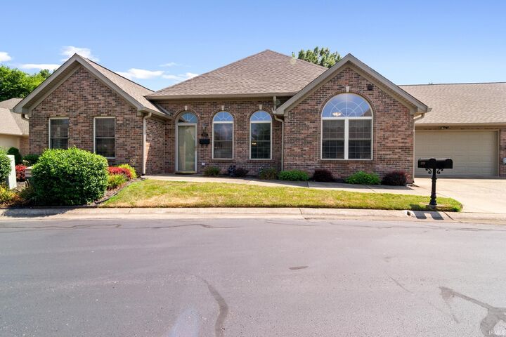 8200 Wyntree Villas Drive  Newburgh IN 47630 photo