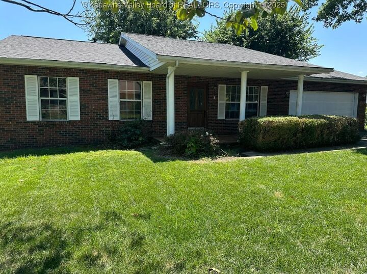 5 Royal Oak Court  Hurricane WV 25526 photo