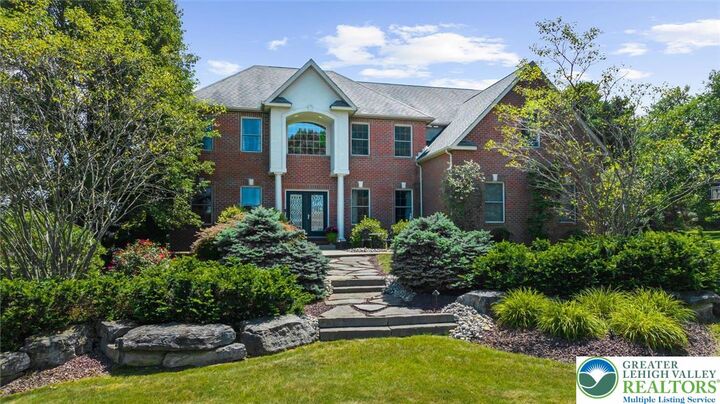 221 Sonny Drive  Bushkill Twp PA 18091 photo