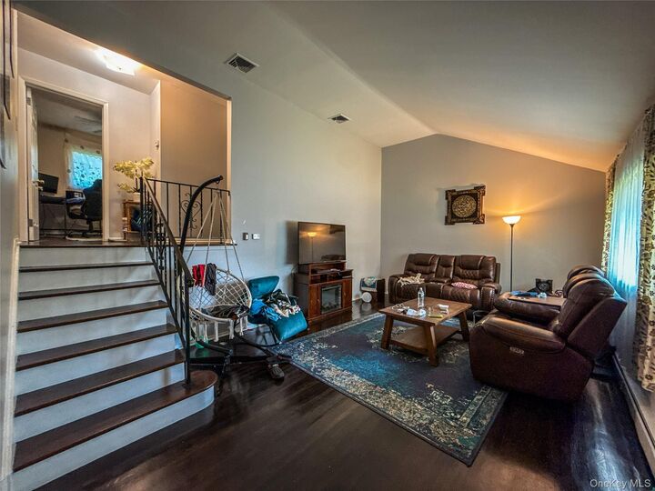 63 Waterbury Parkway  Cortlandt Manor NY 10567 photo