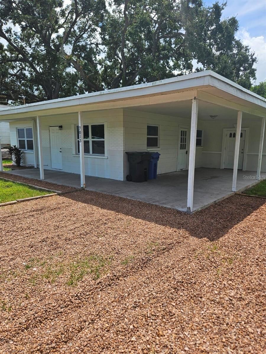 Property Photo: 7013 Gibsonton Drive FL 33534