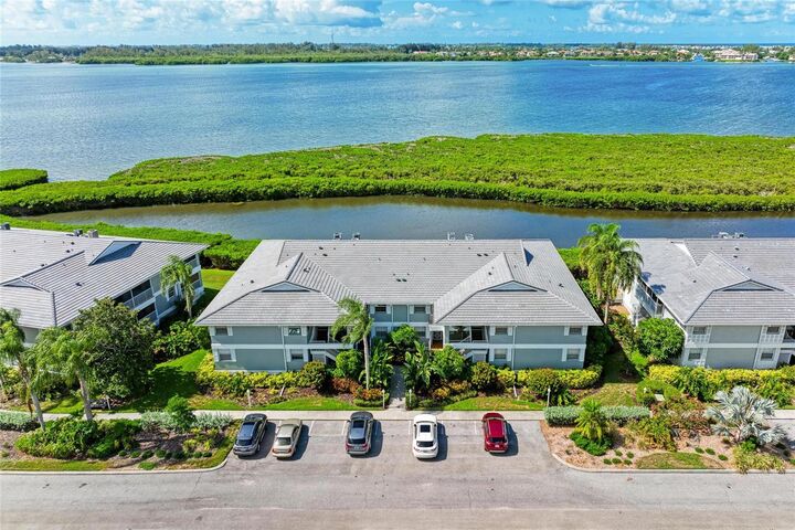 1247 Edgewater Circle 1247  Bradenton FL 34209 photo