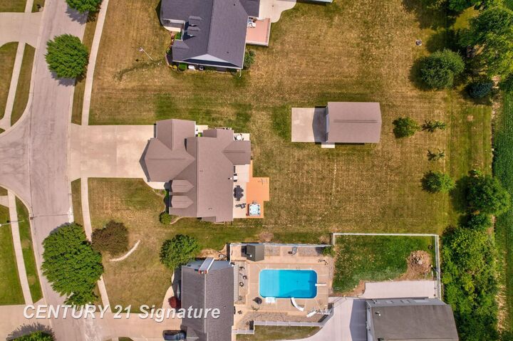 1929 Carter Ridge Court  Auburn MI 48611 photo