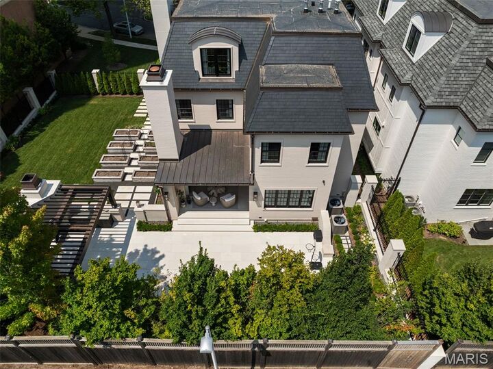 Property Photo:  132 N Brentwood Boulevard  MO 63105 