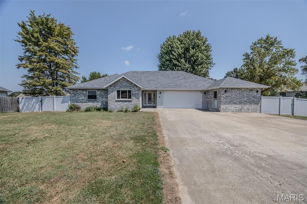 Property Photo:  419 Lasalle Street  MO 65536 