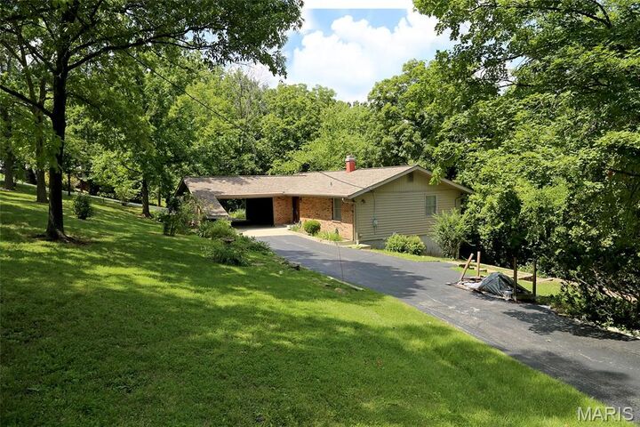 7 W North Street  Eureka MO 63025 photo