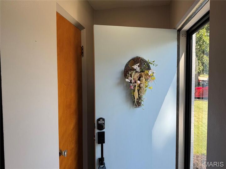 Property Photo:  319 Lindenwood Boulevard  IL 62002 
