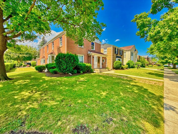6700 N Monticello Avenue  Lincolnwood IL 60712 photo