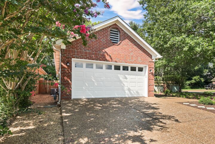Property Photo:  502 Freedom Ct  TN 37129 