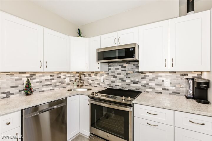 Property Photo:  1215 Edington Place H1  FL 34145 