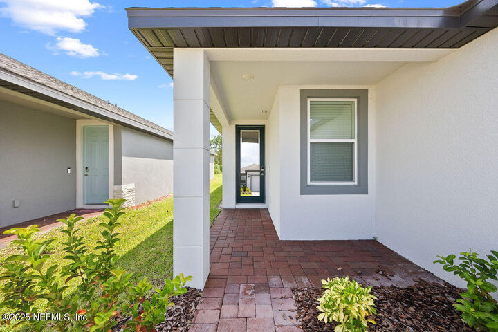 Property Photo: 176 Links Ter Boulevard FL 32124