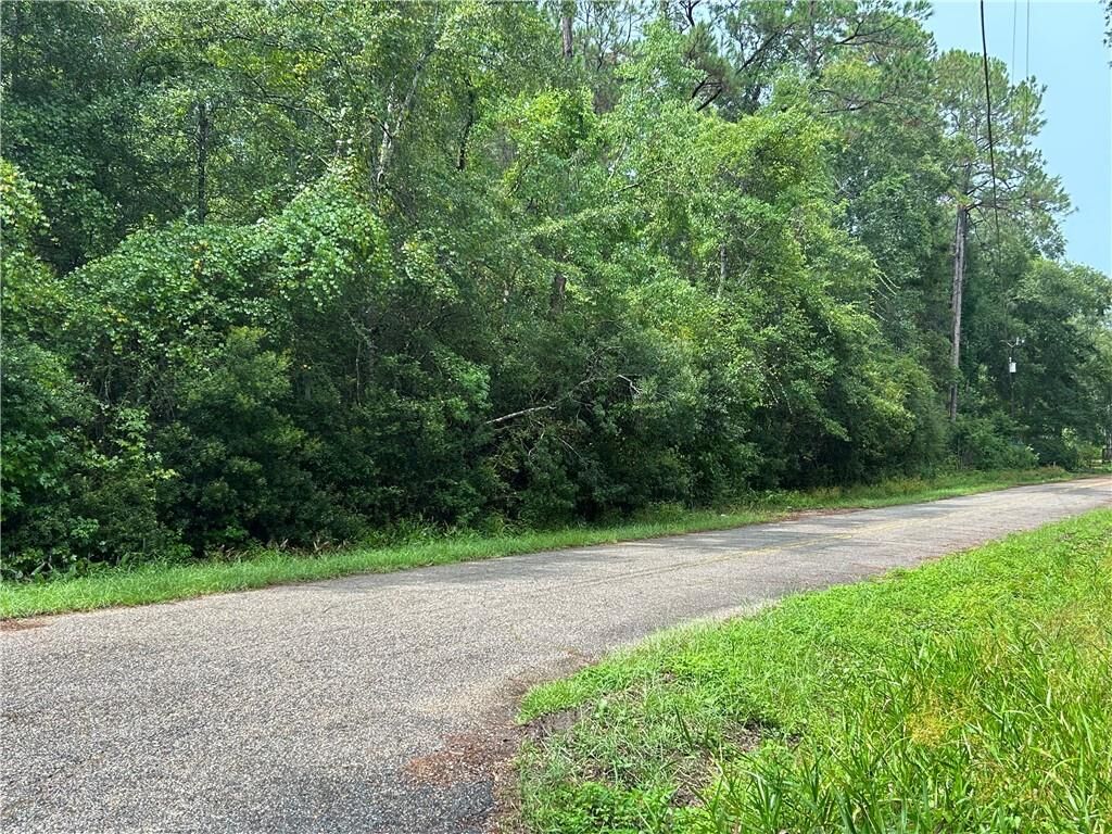 Property Photo:  300 Sunset Street  LA 70460 