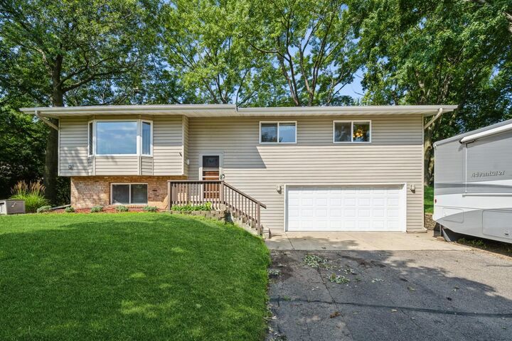 Property Photo:  14686 Tyrol Circle  MN 55379 
