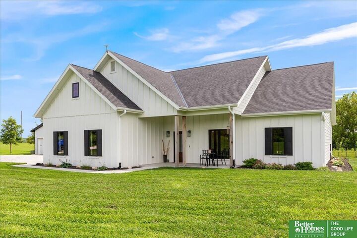 Property Photo: 2484 280th Street IA 51546