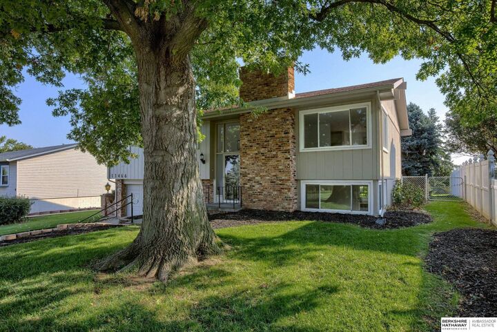 Property Photo:  11466 Queens Drive  NE 68164 