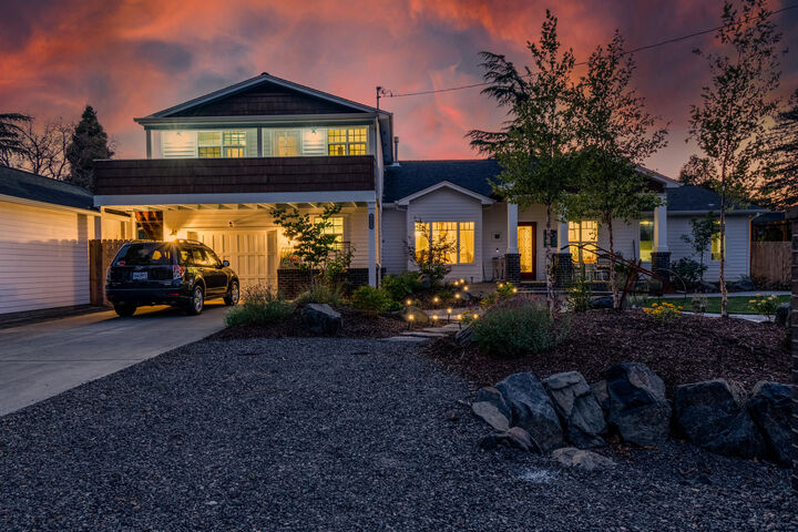 Property Photo: 2204 Meals Drive OR 97501