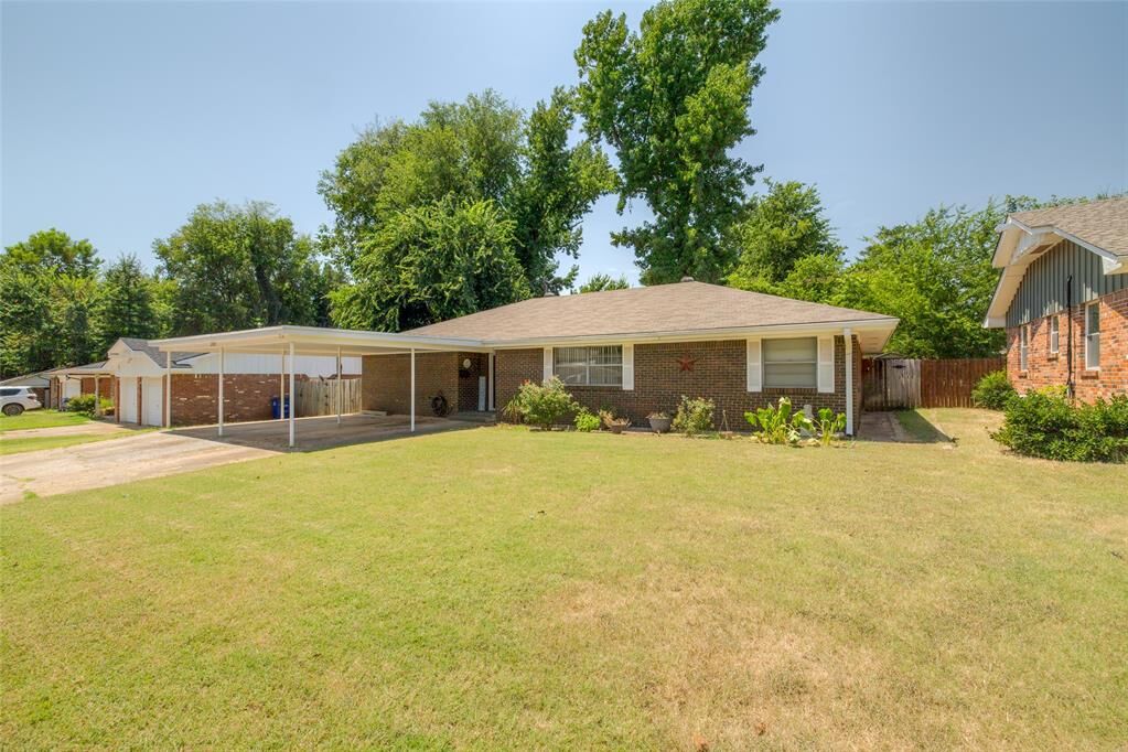Property Photo:  1205 N Walker Drive  OK 73044 