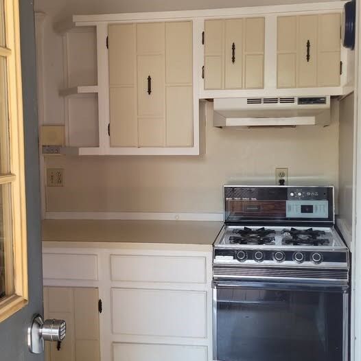 Property Photo:  25 Roslyn St 3  MA 01970 