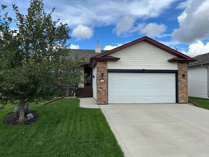 34 Oldring Crescent  Red Deer AB T4P 3W1 photo