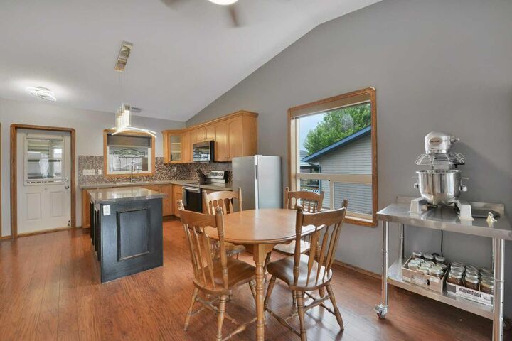Property Photo:  52 Parkside Crescent  AB T4M 0E9 