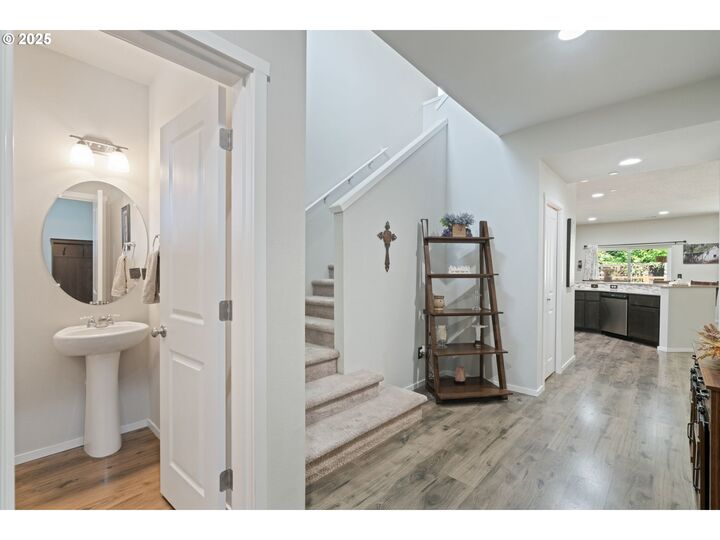 Property Photo: 1707 NE 37th Ave WA 98607