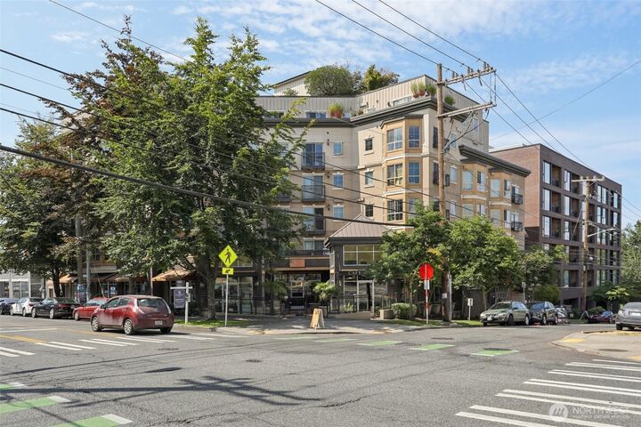 Property Photo:  1125 E Olive Street 206  WA 98122 
