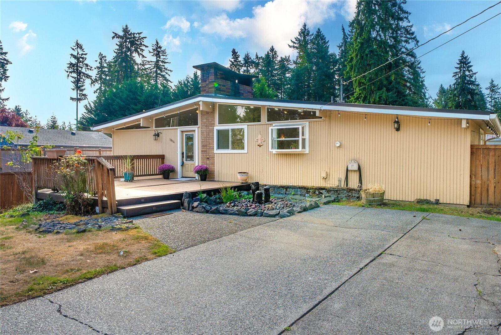 Property Photo:  9804  118th Street E  WA 98373 