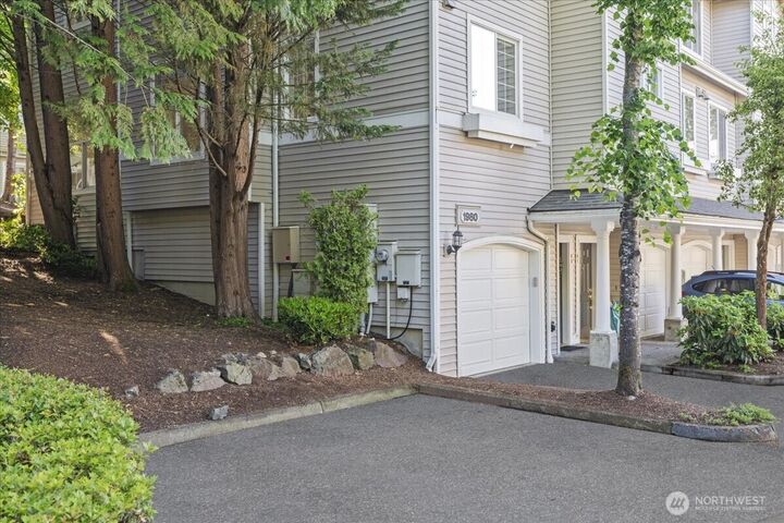 Property Photo:  1980  132nd Avenue SE 40  WA 98005 