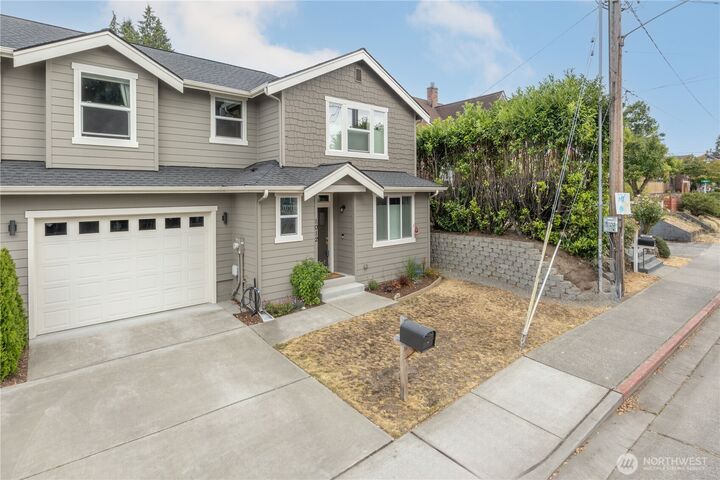 Property Photo: 1012 High Avenue WA 98337
