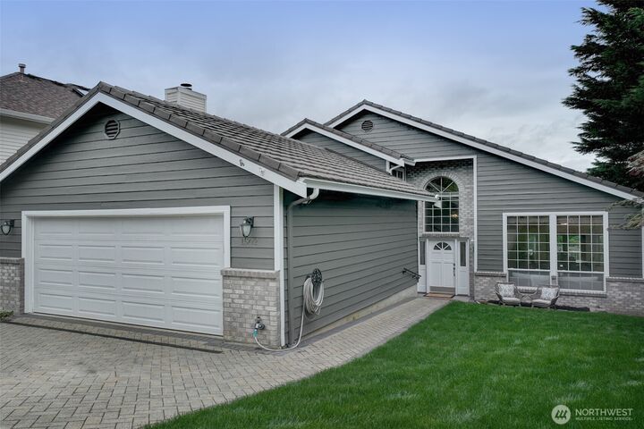 1502  223rd Place NE  Sammamish WA 98074 photo
