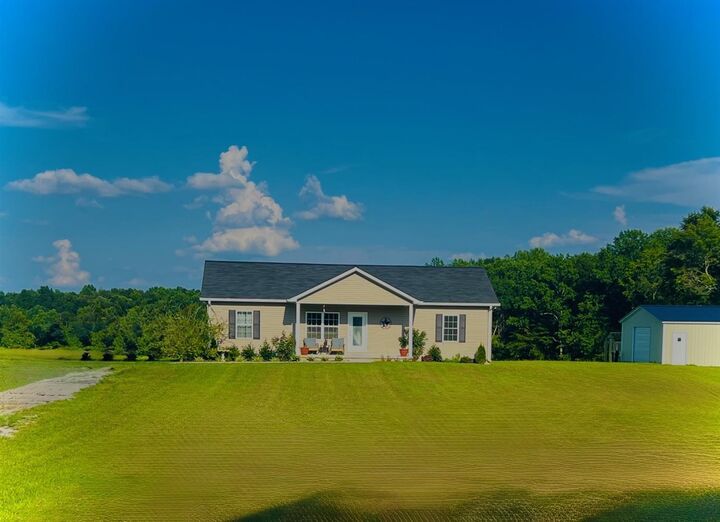 Property Photo:  1230 Pea Ridge Road  KY 42164 