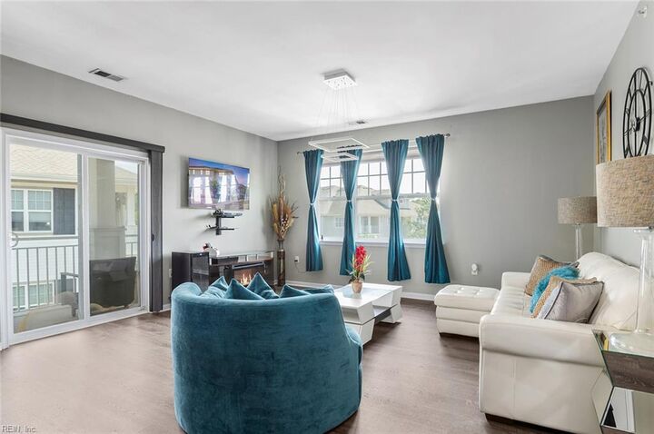 Property Photo:  4316 Colindale Rd 301  VA 23321 